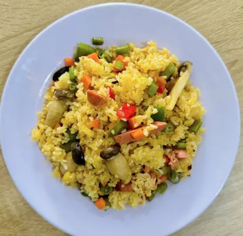 Hình ảnh Cơm chiên dương châu chay