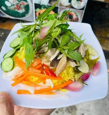 Hình ảnh Cơm Gà Xé Phú Yên