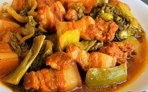 Hình ảnh Cơm thịt kho cải chua