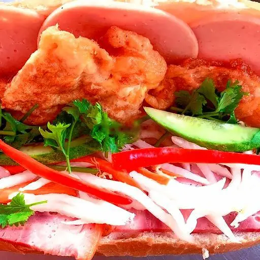 Hình ảnh Bánh mì thịt chả - trứng