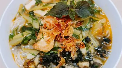 Hình ảnh Canh bún tô đầy đủ cua chả mọc ốc thịt
