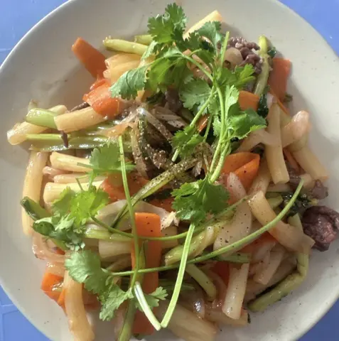 Hình ảnh Nui xào bò