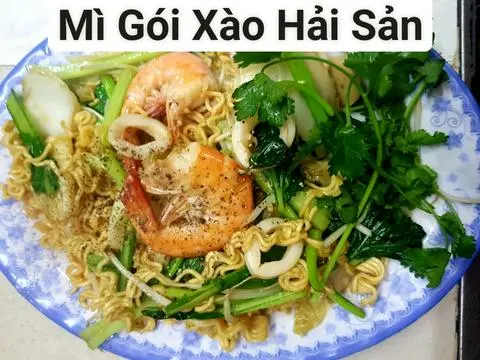 Hình ảnh Mì gói xào hải sản