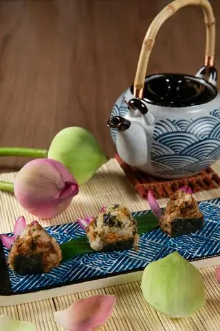 Hình ảnh Cơm vắt chà bông nori khai tâm - khai tam vegan nori rice balls - ve25