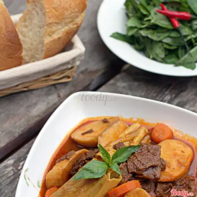 Hình ảnh Bò kho bánh mì chay