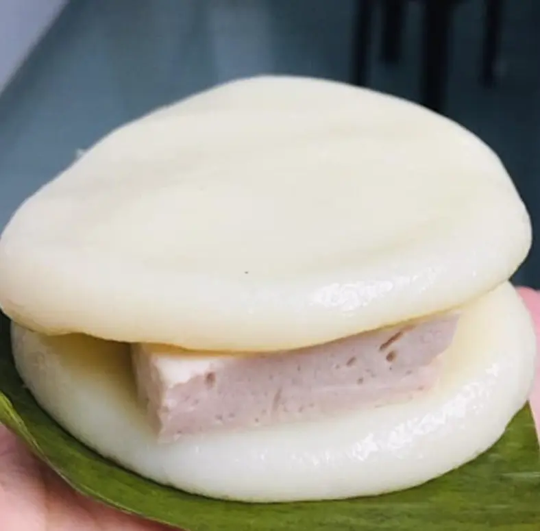 Hình ảnh Bánh dày chả lụa