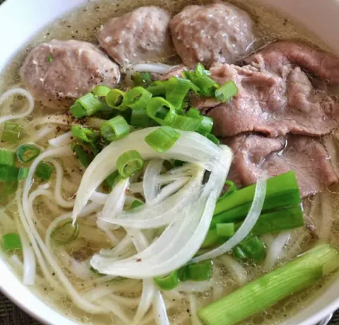 Hình ảnh Phở tái bò viên
