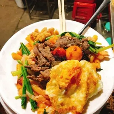 Hình ảnh Nui xào bò trứng chiên