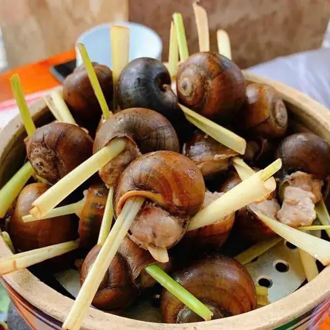 Hình ảnh Ốc lác hấp sả