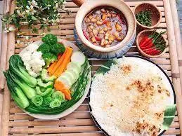 Hình ảnh Cơm cháy kho quẹt rau củ