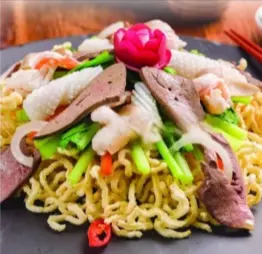 Hình ảnh Mì xào lòng heo