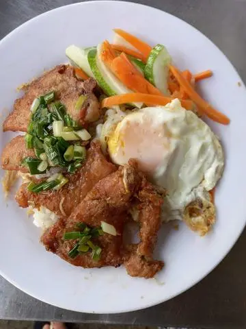 Hình ảnh Cơm sườn ốp la