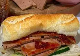 Hình ảnh Bánh mì chả bò
