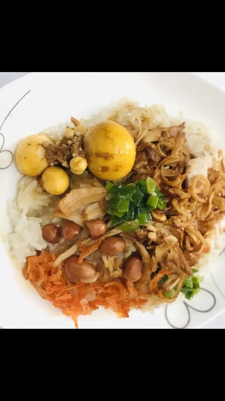 Hình ảnh Xôi gà trứng non