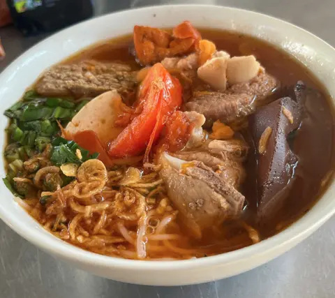 Hình ảnh Bún riêu thập cẩm