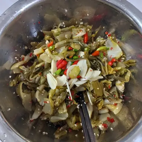 Hình ảnh Cải chua bóp chua ngọt