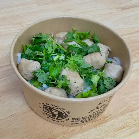Hình ảnh Bún bò huế mọc viên
