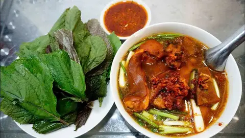 Hình ảnh Hủ tiếu dê nạc đùi