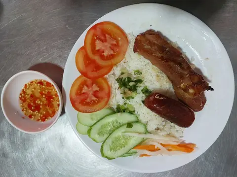 Hình ảnh Sườn cọng lạp xưởng