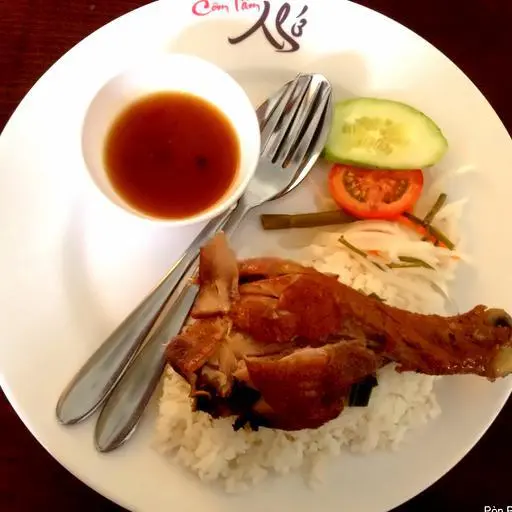 Hình ảnh Cơm đùi gà nướng tỏi
