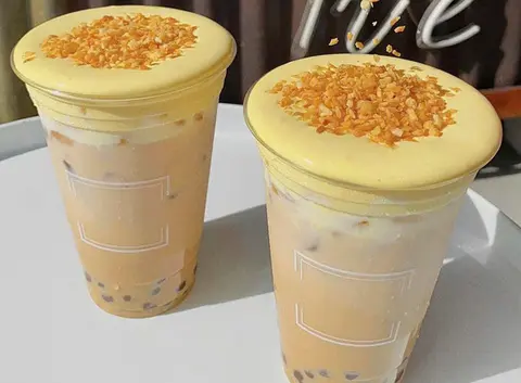 Hình ảnh Trà sữa kem trứng dừa nướng full