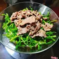 Hình ảnh Cơm bò xào rau muống
