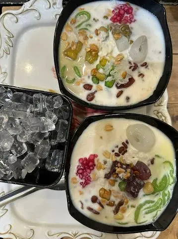 Hình ảnh Chè sương sáo sữa dừa bánh lọt