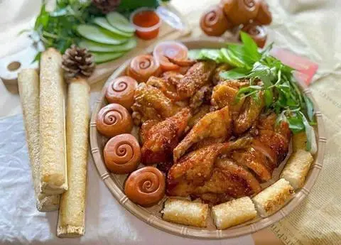 Hình ảnh Combo gà nướng nguyên con - 2 cơm lam
