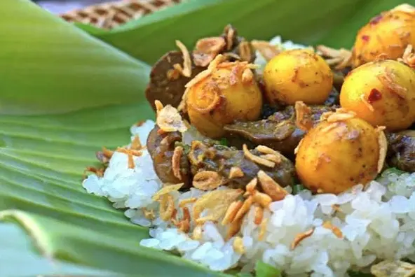 Hình ảnh Xôi lòng gà trứng non