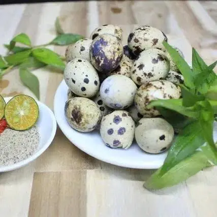 Hình ảnh Trứng cút luộc chấm muối tắc - 10 trái