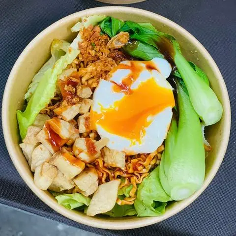 Hình ảnh Mì trộn lòng đào