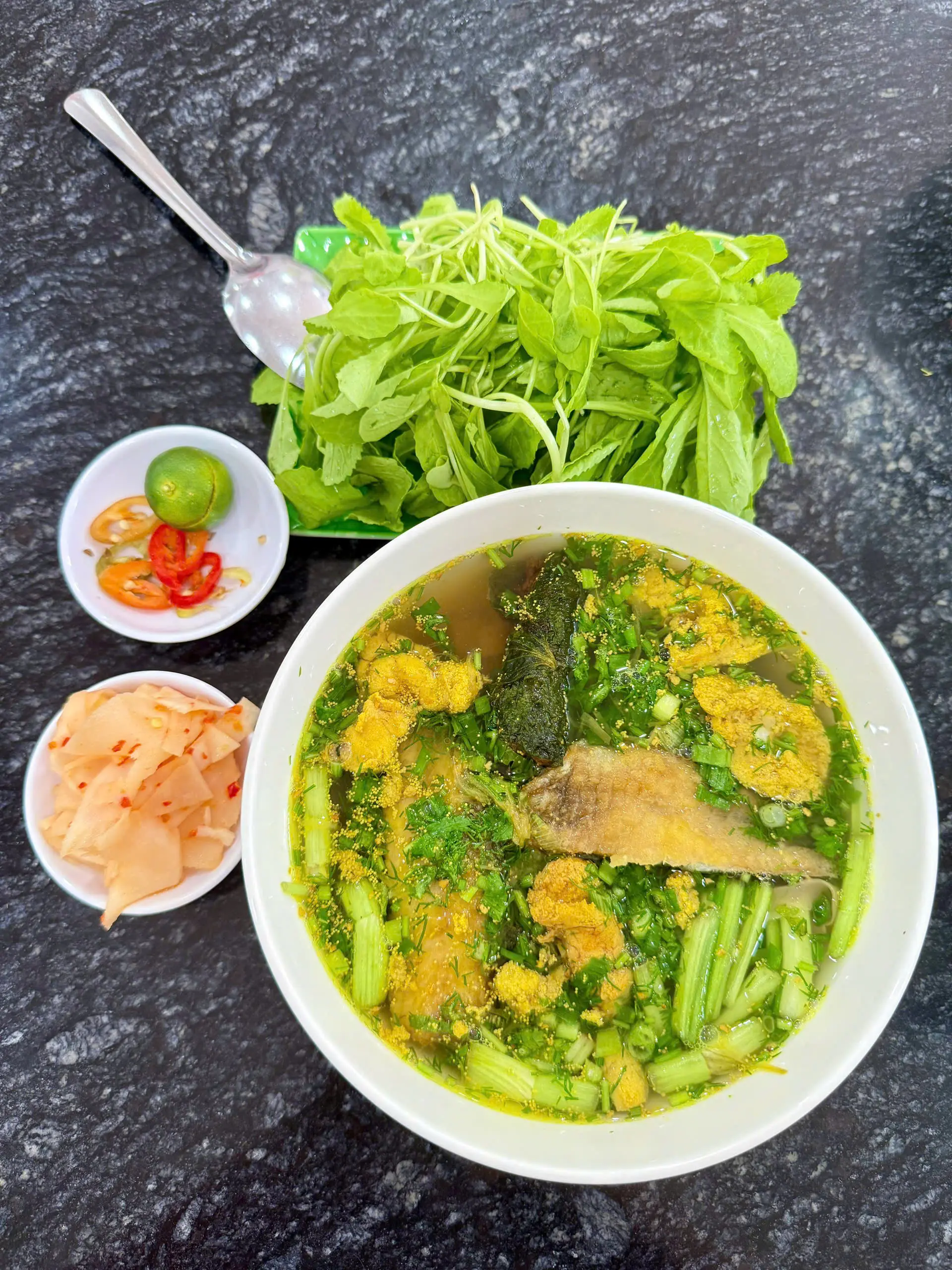 Hình ảnh Bánh đa cá rô trắng