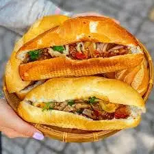 Hình ảnh Bánh mì phá lấu lỗ tai heo