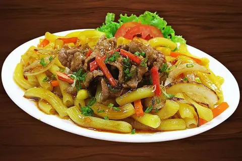 Hình ảnh Nui xào bò