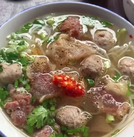 Hình ảnh Bún bò viên