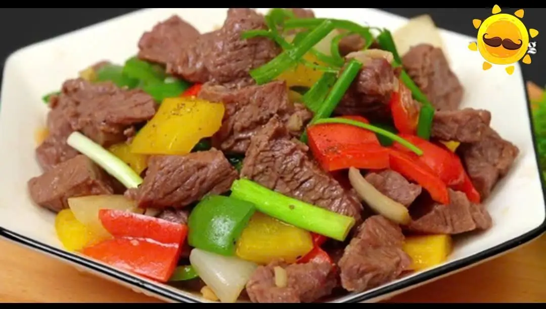 Hình ảnh Bò lúc lắc - ăn kèm bánh bao