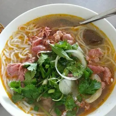Hình ảnh Bún Bò Tái Mềm hoặc Nạm hoặc Gân 