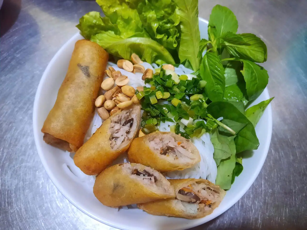 Hình ảnh Bún chả giò