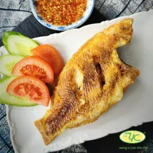 Hình ảnh Cơm cá diêu hồng chiên giòn - củ cải bốp sỏi phong vị miền Tây