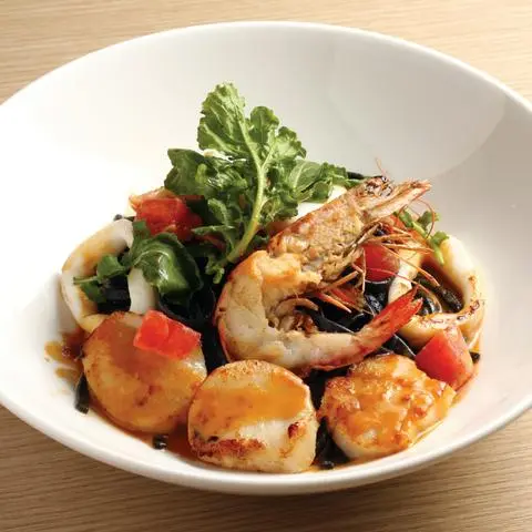 Hình ảnh Black squid ink spaghetti with scallop