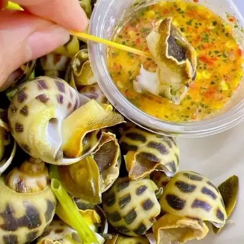 Hình ảnh Ốc hương hấp sả