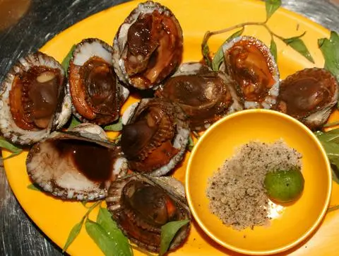 Hình ảnh Sò huyết nướng mọi