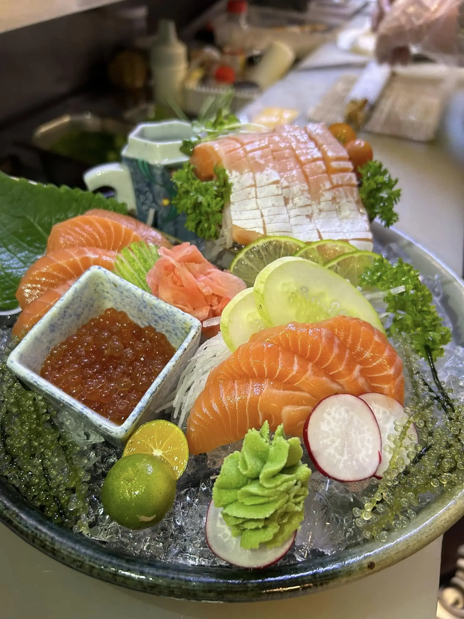 Hình ảnh Set sake sashimi