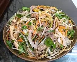 Hình ảnh Gà ta 1 con - rau gỏi
