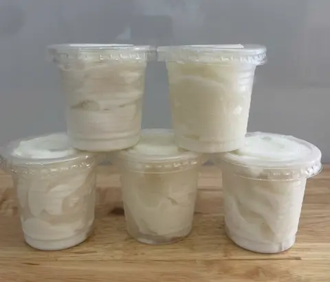Hình ảnh 5 Ly kem dừa