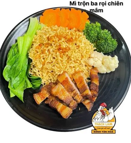 Hình ảnh Mì trộn ba rọi chiên mắm