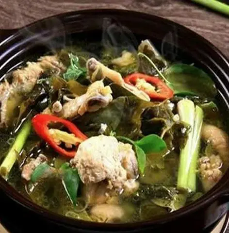 Hình ảnh Canh gà lá giang có cơm