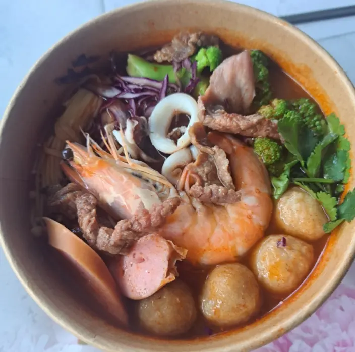 Hình ảnh Mì cay thập cẩm
