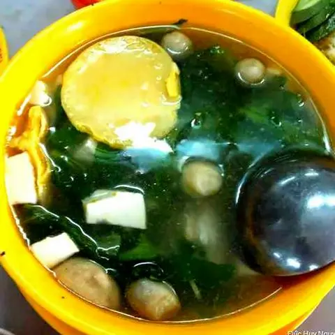 Hình ảnh Canh cải bẹ xanh hột vịt muối