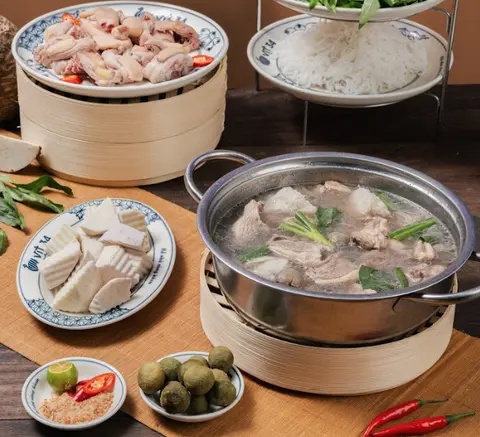 Hình ảnh Lẩu vịt om sấu nhỏ